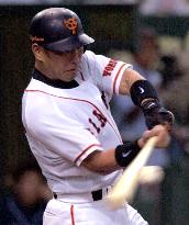 Kiyohara hits bases-loaded double